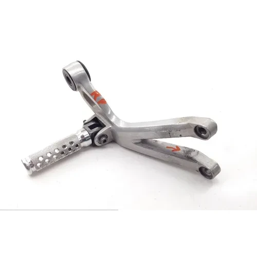 Right Rear Back Passenger Peg Bracket Side 2002 Yamaha YZF R6 1838A x 3