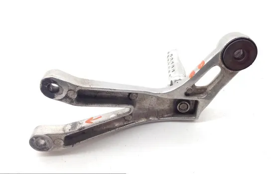 Right Rear Back Passenger Peg Bracket Side 2002 Yamaha YZF R6 1838A x