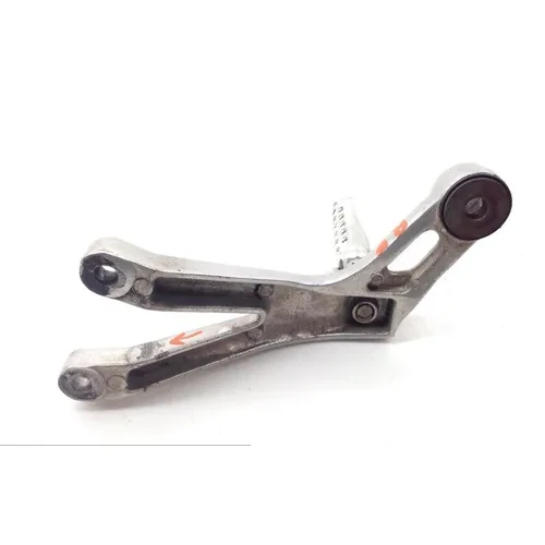 Right Rear Back Passenger Peg Bracket Side 2002 Yamaha YZF R6 1838A x 6
