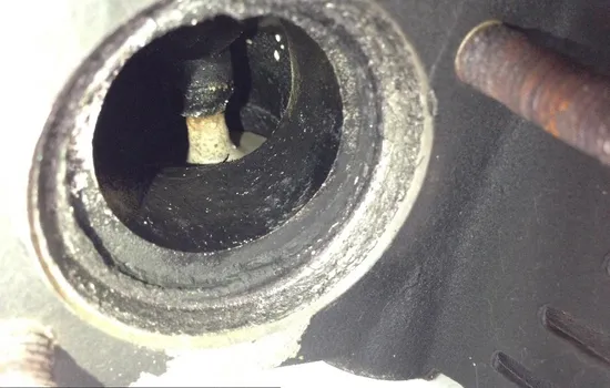 Front Rear Cylinder Head Set 2000 Harley Road King Classic EFI FLHRCI 1837 x