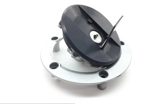 Lockset Ignition Trunk Tank Gas Cap Key 2009 Suzuki GSXR1000 1855