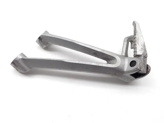 Left Rear Back Passenger Peg Bracket Side 2008 Suzuki GSXR600 1880 x