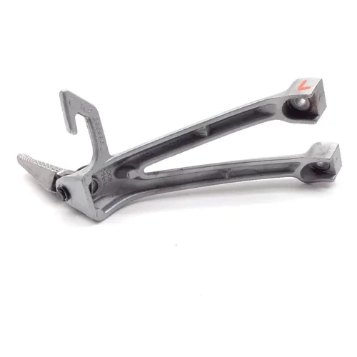 Left Rear Back Passenger Peg Bracket Side 2008 Suzuki GSXR600 1880 x 5