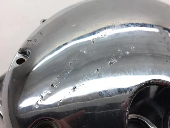 Engine Clutch Cover 2005 Suzuki Boulevard C50T 1882 x