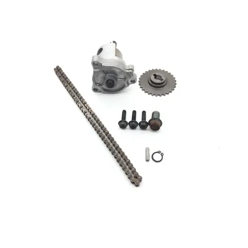 Engine Oil Pump Assembly 2005 Suzuki Boulevard C50T 1882 3