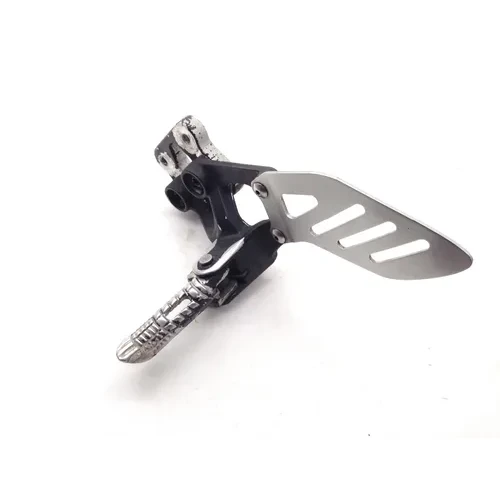Left Side Rearset Bracket 2007 Suzuki GSXR750 1928 x 5