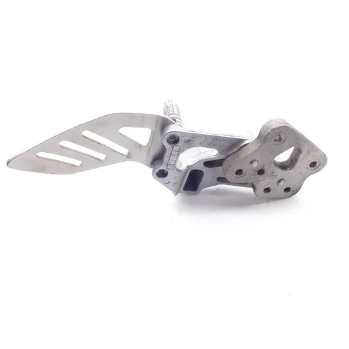 Left Side Rearset Bracket 2007 Suzuki GSXR600 1933 x 8