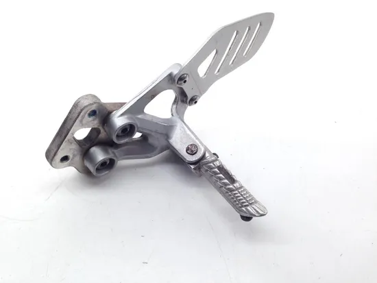 Left Side Rearset Bracket 2007 Suzuki GSXR600 1933 x