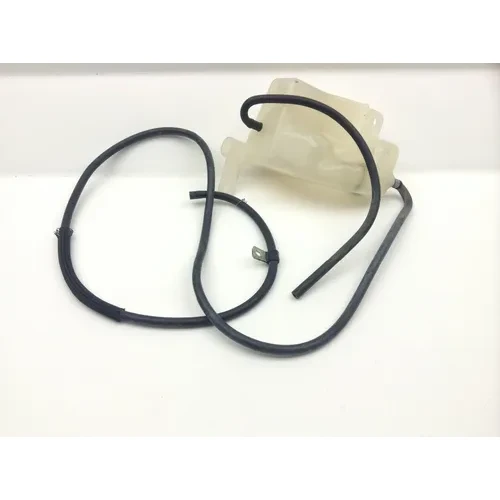 Engine Radiator Overflow Tank 2013 Suzuki Boulevard C50 1947 x 3