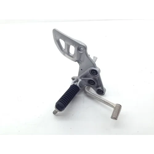 Right Rearset Brake Bracket Foot Peg 2000 Suzuki Hayabusa GSX1300R 2025 3