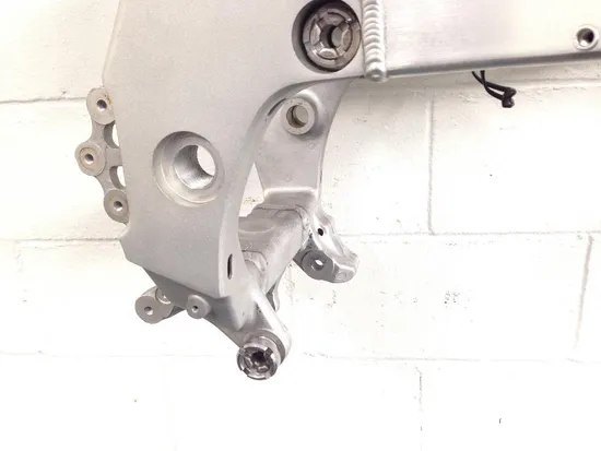 Main Frame Chassis CLN Ready To Go 2000 Suzuki Hayabusa GSX1300R