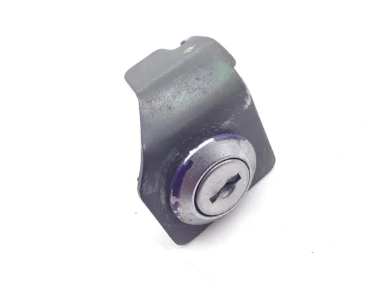 Lockset Ignition Trunk Tank Gas Cap Key 2007 Suzuki GSXR600 2022 x