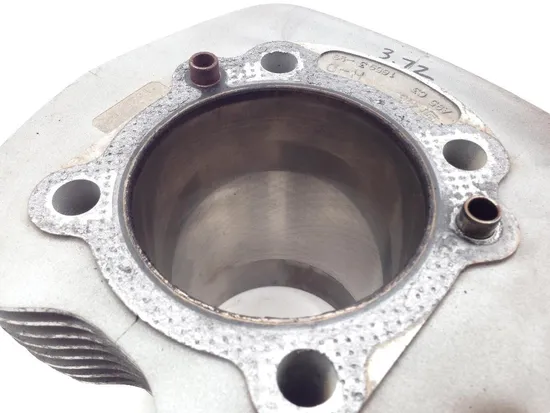 Front Rear Cylinder Jugs w Pistons 2003 Harley-Davidson Electra Glide FLHT 2038