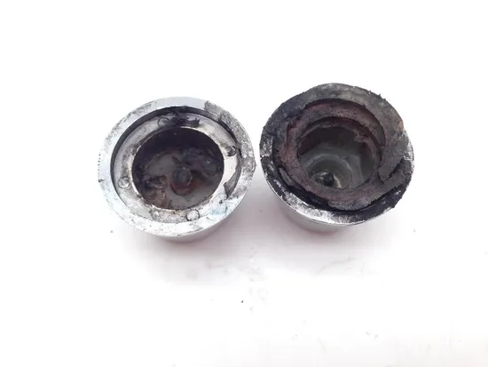 Front Wheel Axle Nut Covers 1992 Harley Electra Glide Ultra Classic FLHTCU 2048