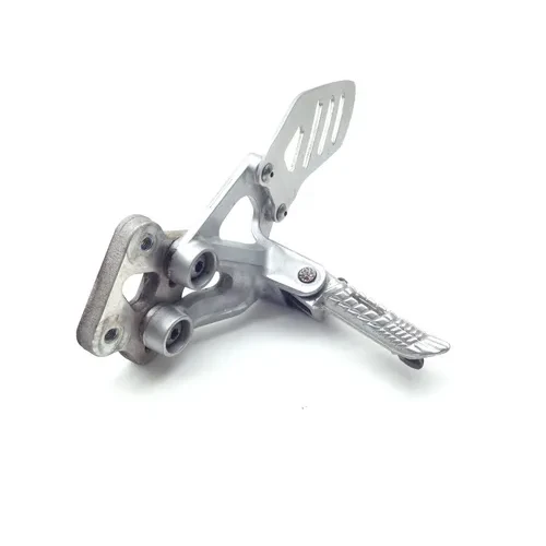 Left Side Rearset Bracket 2007 Suzuki GSXR600 2057 x 5