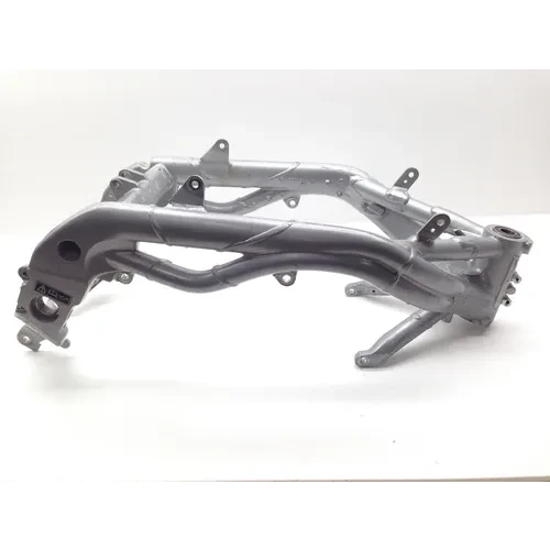 Main Frame Chassis 2001 Triumph Daytona 955i 1661A 3