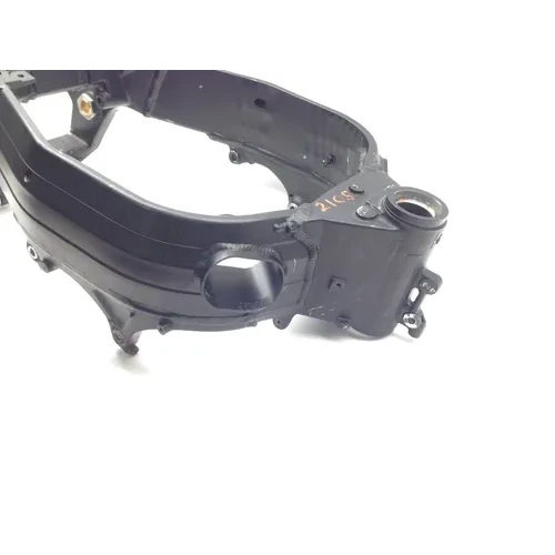 Main Frame Chassis 2004 Suzuki GSXR1000 2105 x 17