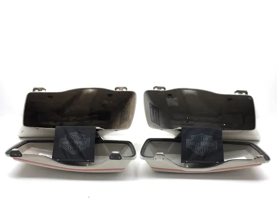 Saddlebags 1995 Harley-Davidson Electra Glide Ultra Classic FLHTCU 2162 x