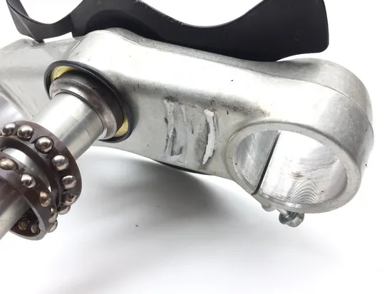 Upper Lower Triple Tree Set 2001 Suzuki TL1000R 2196 x