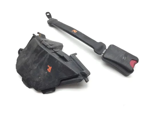 Right Seat Belt Latch 2016 Yamaha Wolverine R-Spec YXE 700 4x4 FI EPS 2199A