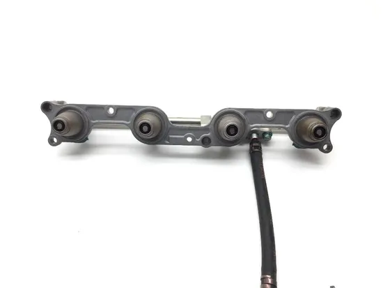 CBR 1000RR Engine Fuel Priming Rail 2007 Honda CBR1000RR