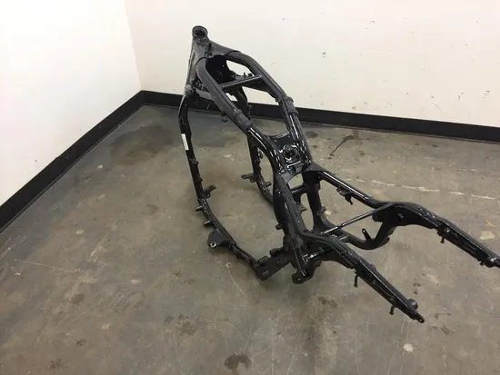 Main Frame Chassis 2003 Kawasaki Vulcan 1500 VN1500P Mean Streak 2205