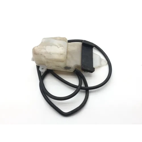 Engine Radiator Overflow Tank 03 Kawasaki Vulcan 1500 VN1500P Mean Streak 2205 3