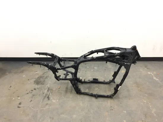 Main Frame Chassis 2002 Kawasaki Vulcan 1500 VN1500P Mean Streak 2189