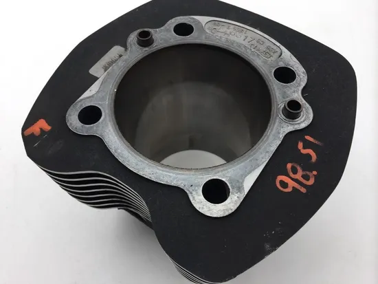 Front Rear Cylinder Jug Set 2004 Harley-Davidson Road King EFI FLHRI 2111 x