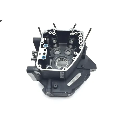 Engine Left Right Center Cases 2004 Harley-Davidson Road King EFI FLHRI 2111 x 15