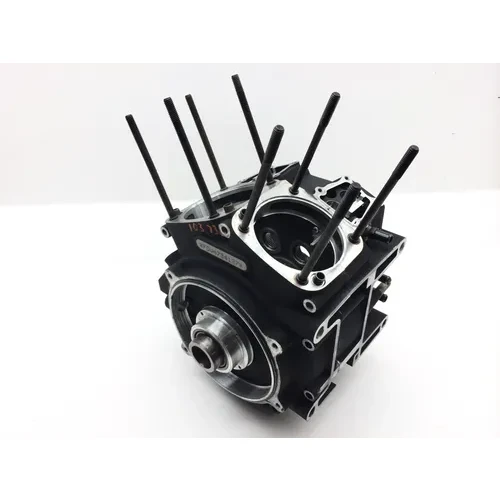 Engine Left Right Center Cases 2004 Harley-Davidson Road King EFI FLHRI 2111 x 3