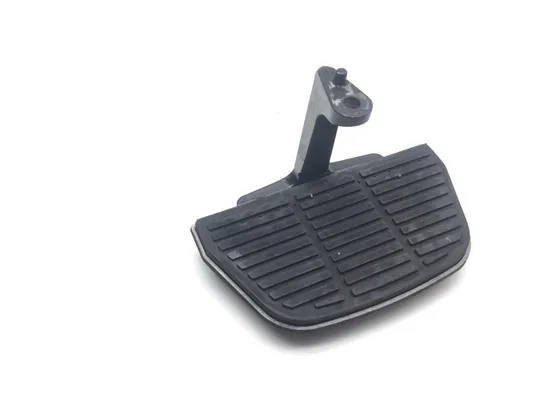 Right Passenger Floorboard 2004 Harley-Davidson Road King EFI FLHRI 2111