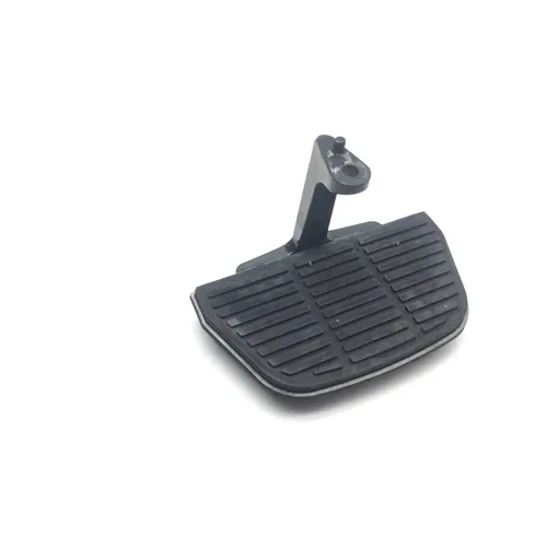 Right Passenger Floorboard 2004 Harley-Davidson Road King EFI FLHRI 2111 3