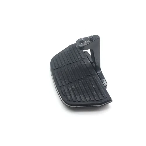 Right Passenger Floorboard 2004 Harley-Davidson Road King EFI FLHRI 2111 5