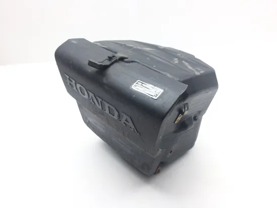 500 Rubicon Glove Box from 2005 Honda GPS