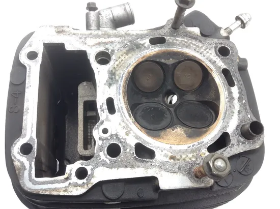 Engine Cylinder Head Complete W Cams Rear 2005 Suzuki Boulevard S50 2218