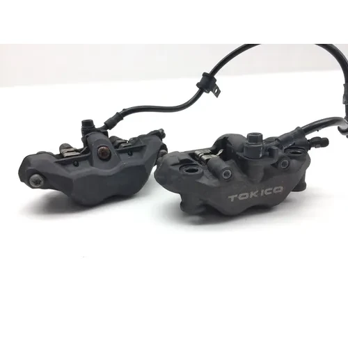 CBR 600RR Left Right Front Brake Calipers Pads Set from 2008 Honda 2