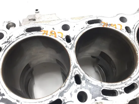 Upper Lower Center Cases Case 2001 Suzuki GSXR750 2282