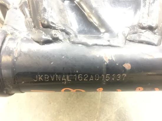 Main Frame Chassis 2002 Kawasaki Vulcan 1500 VN1500L Nomad FI 2281