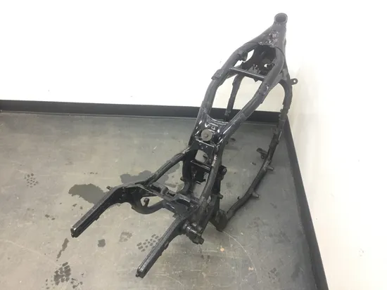 Main Frame Chassis 2002 Kawasaki Vulcan 1500 VN1500L Nomad FI 2281