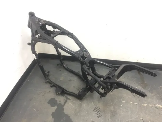 Main Frame Chassis 2002 Kawasaki Vulcan 1500 VN1500L Nomad FI 2281