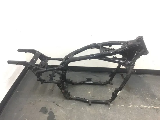 Main Frame Chassis 2002 Kawasaki Vulcan 1500 VN1500L Nomad FI 2281