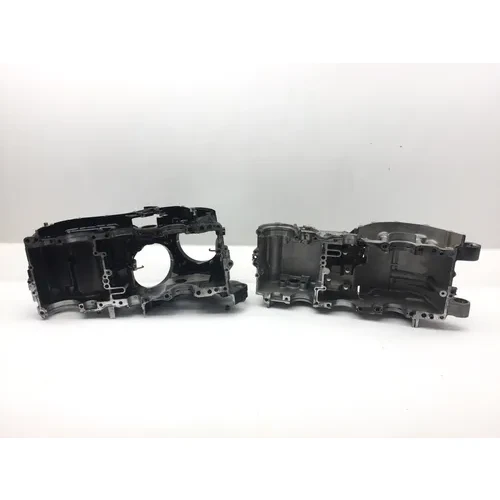 Upper Lower Center Cases Case 2006 Suzuki Boulevard M109R 2292A x 6