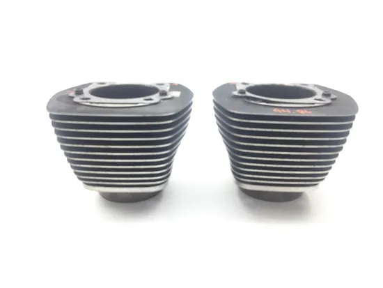 Front Rear Cylinder Jugs w Pistons 04 Harley Heritage Softail EFI FLSTCI 2327 x