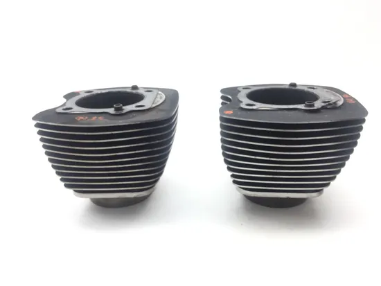 Front Rear Cylinder Jugs w Pistons 04 Harley Heritage Softail EFI FLSTCI 2327 x