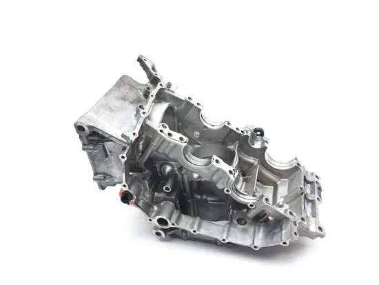 RC51 Upper Lower Center Cases Case from 2000 Honda RVT1000 SP1 x