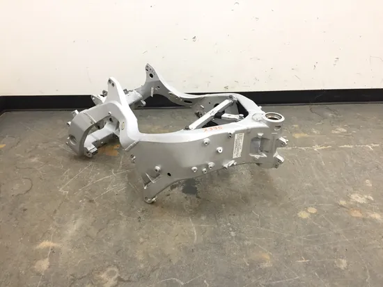Main Frame Chassis CLN Ready To Go 2004 Yamaha FJR1300 2335A