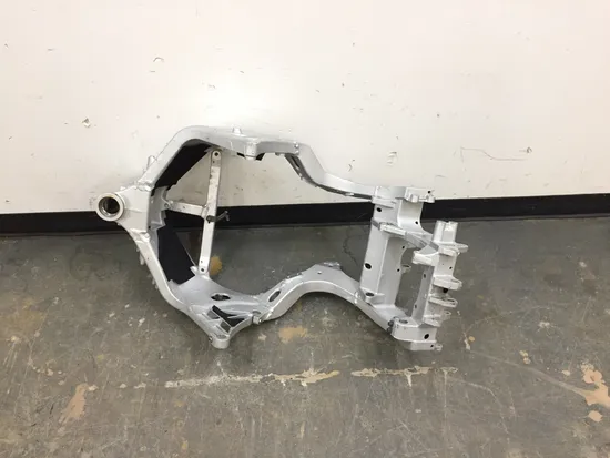 Main Frame Chassis CLN Ready To Go 2004 Yamaha FJR1300 2335A