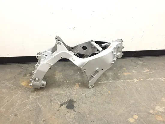 Main Frame Chassis CLN Ready To Go 2004 Yamaha FJR1300 2335A
