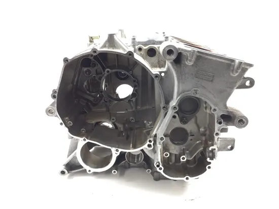 Upper Lower Center Cases Case 2004 Yamaha FJR1300 2335A x